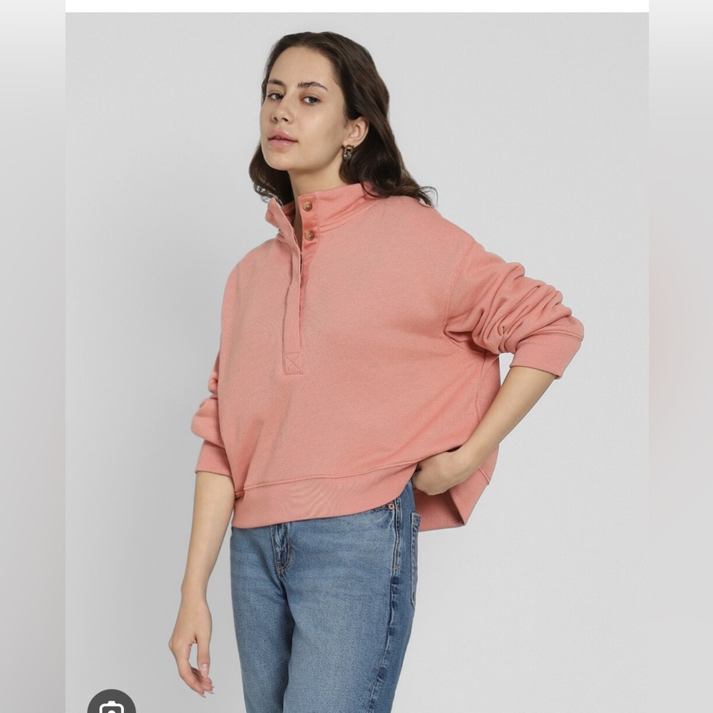 New with tags AMERICAN EAGLE CROPPED HENLEY FLEECE SWEATSHIRT